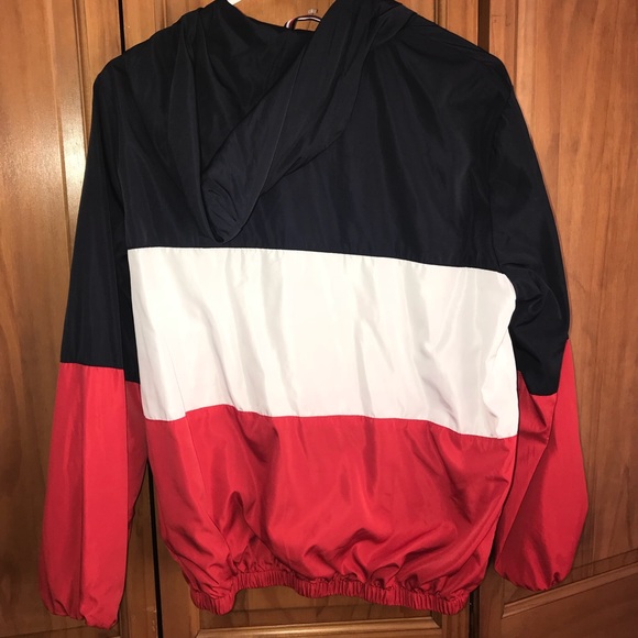 Brandy Melville zip up jacket - Picture 3 of 4